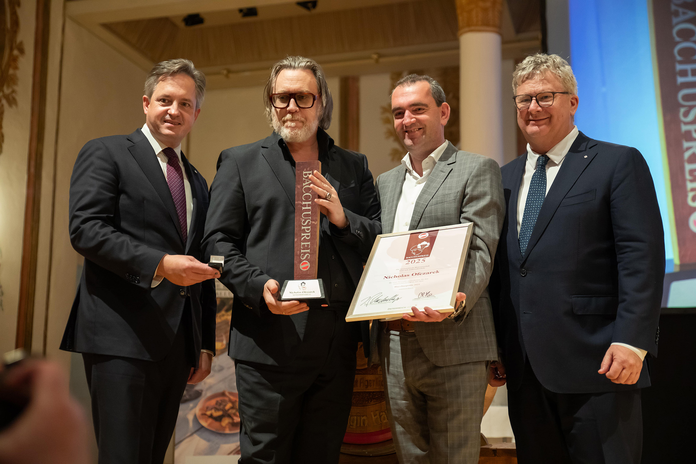 Bild 2 Nicholas Ofczarek gewinnt den Bacchuspreis 2025